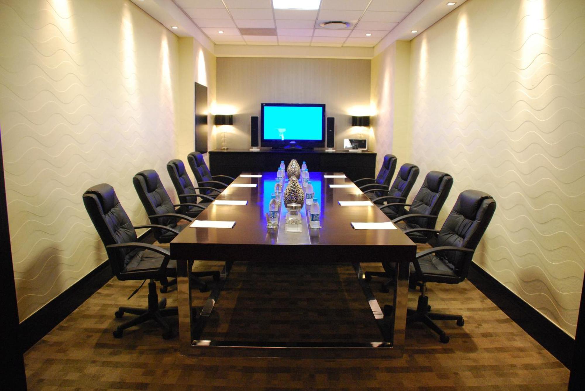 Southern Sun Or Tambo International Airport Kempton Park Exteriér fotografie Meeting room