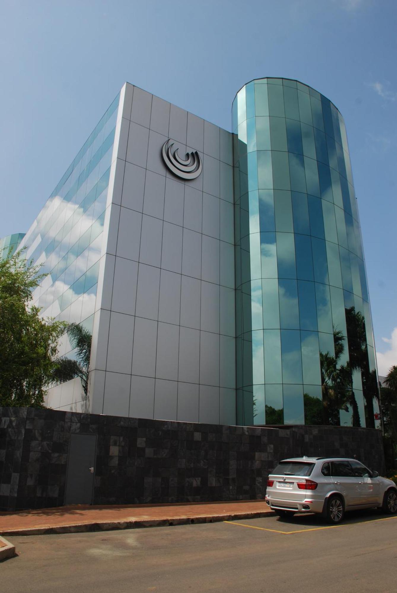 Southern Sun Or Tambo International Airport Kempton Park Exteriér fotografie The building of the National Bank of Zimbabwe