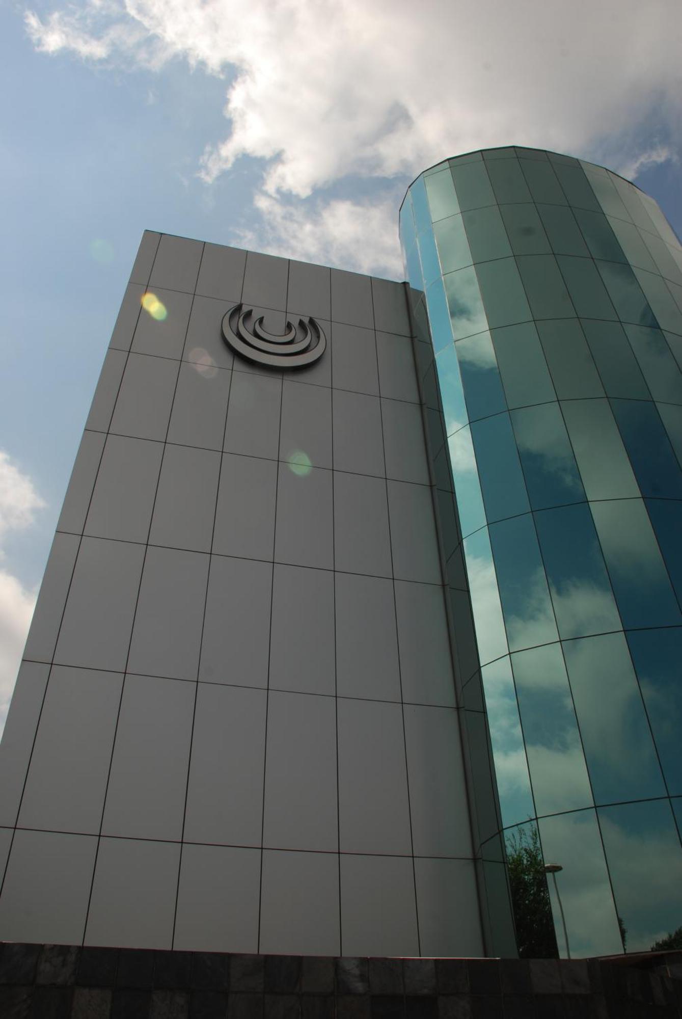 Southern Sun Or Tambo International Airport Kempton Park Exteriér fotografie The building of the university